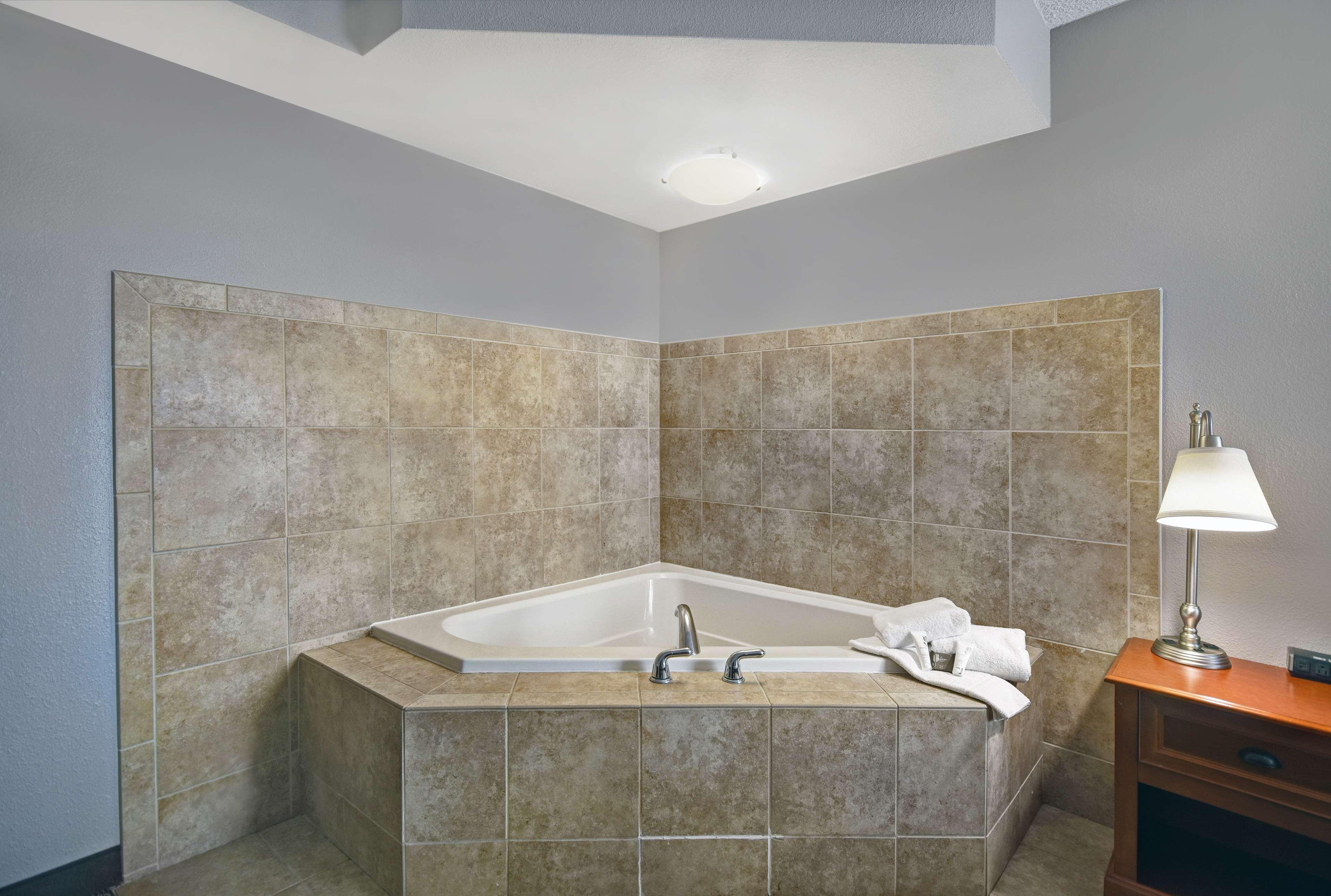 Spark By Hilton Rochester University Area ภายนอก รูปภาพ