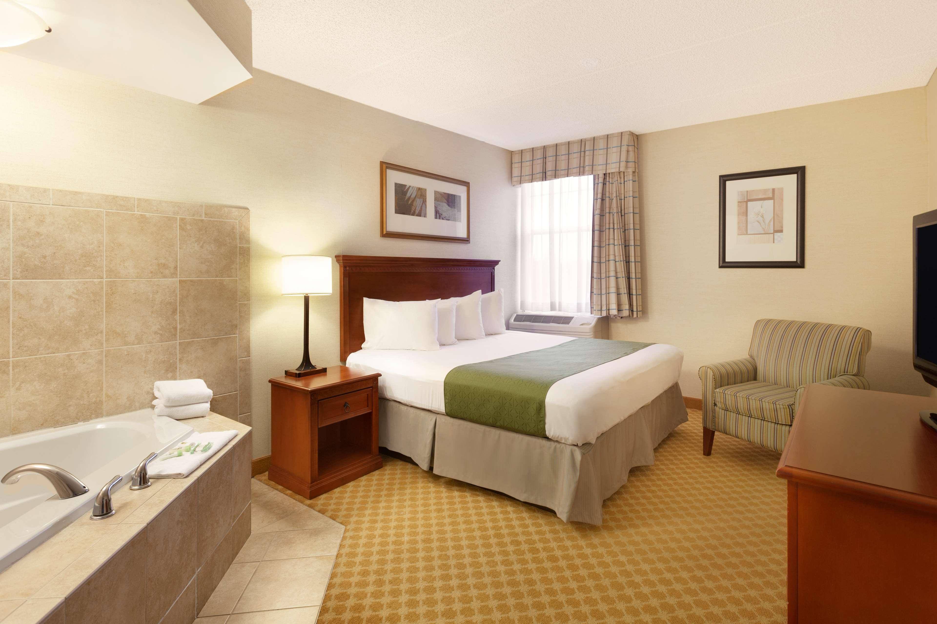Spark By Hilton Rochester University Area ภายนอก รูปภาพ