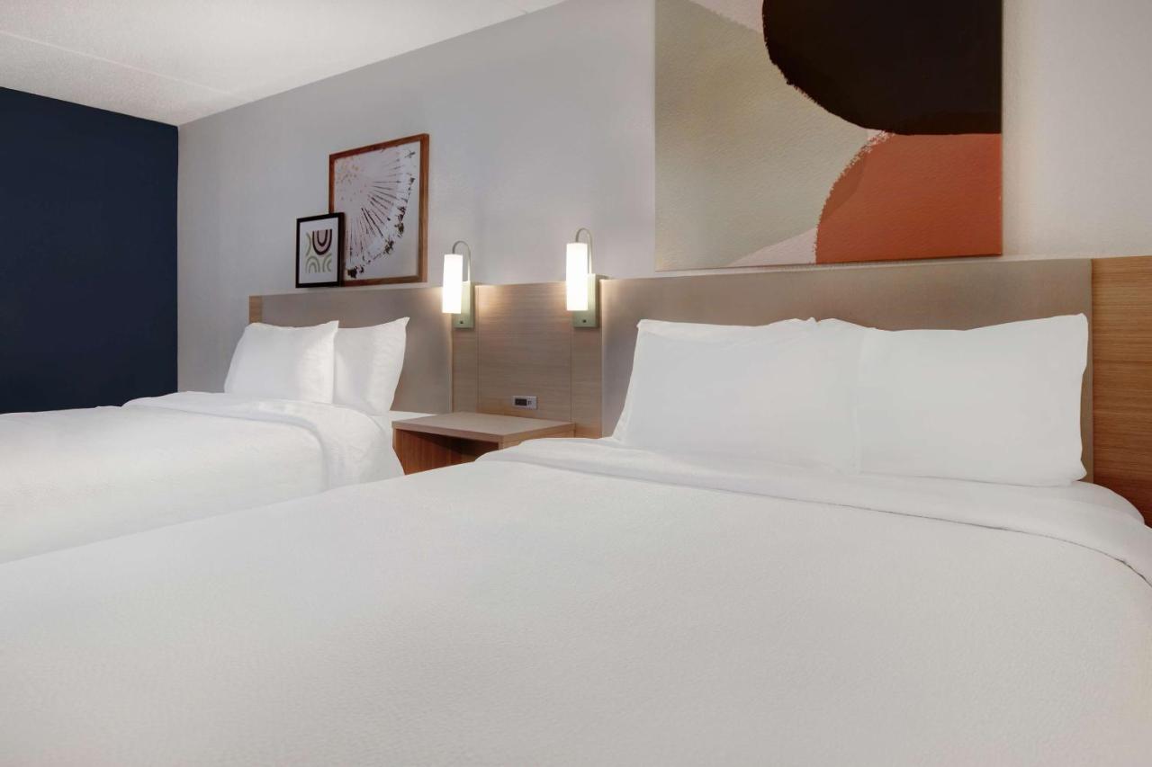 Spark By Hilton Rochester University Area ภายนอก รูปภาพ